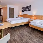 Hotel Jungfrau Lodge, Swiss Mountain Grindelwald