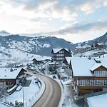 Hotel Jungfrau Lodge, Swiss Mountain